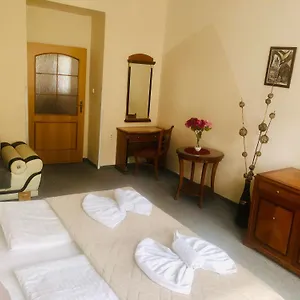 3* Hotel Geo