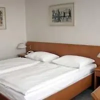 Hotel Ilf Prága 3*,  Csehország